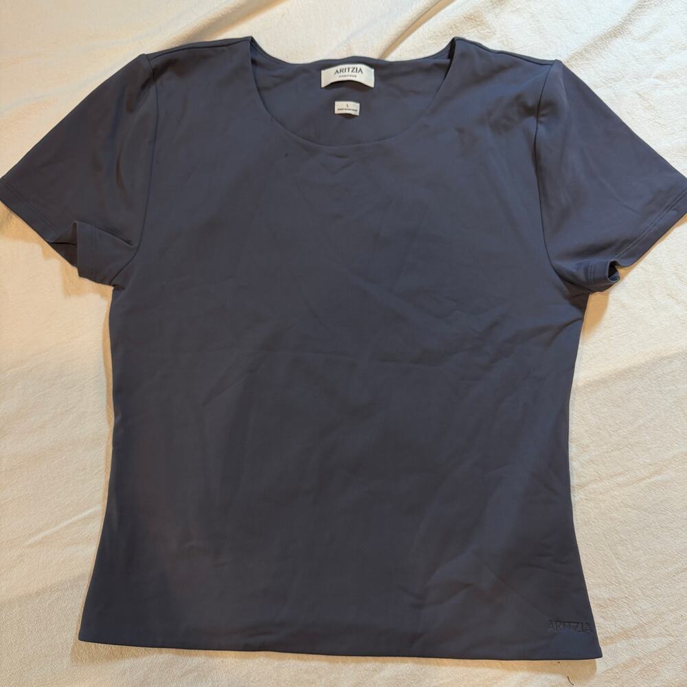 Aritzia Original Contour T-Shirt in Navy